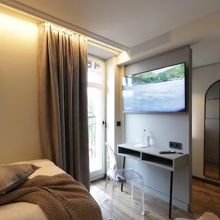 Reinhardts Hotell 3*