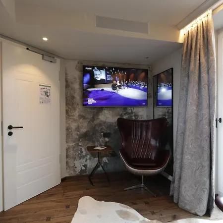 Hotel Reinhardts