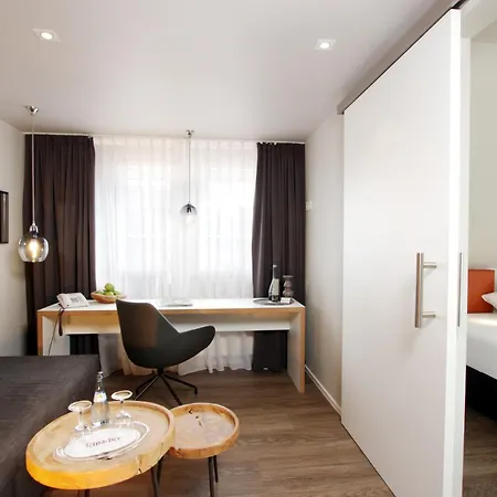Hotel Reinhardts 3*